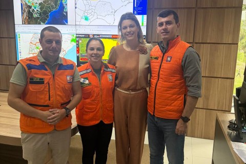 Vereadora Ticiane Menghetti busca recursos e infraestrutura para estruturar Centenário do Sul contra impactos climáticos severos.